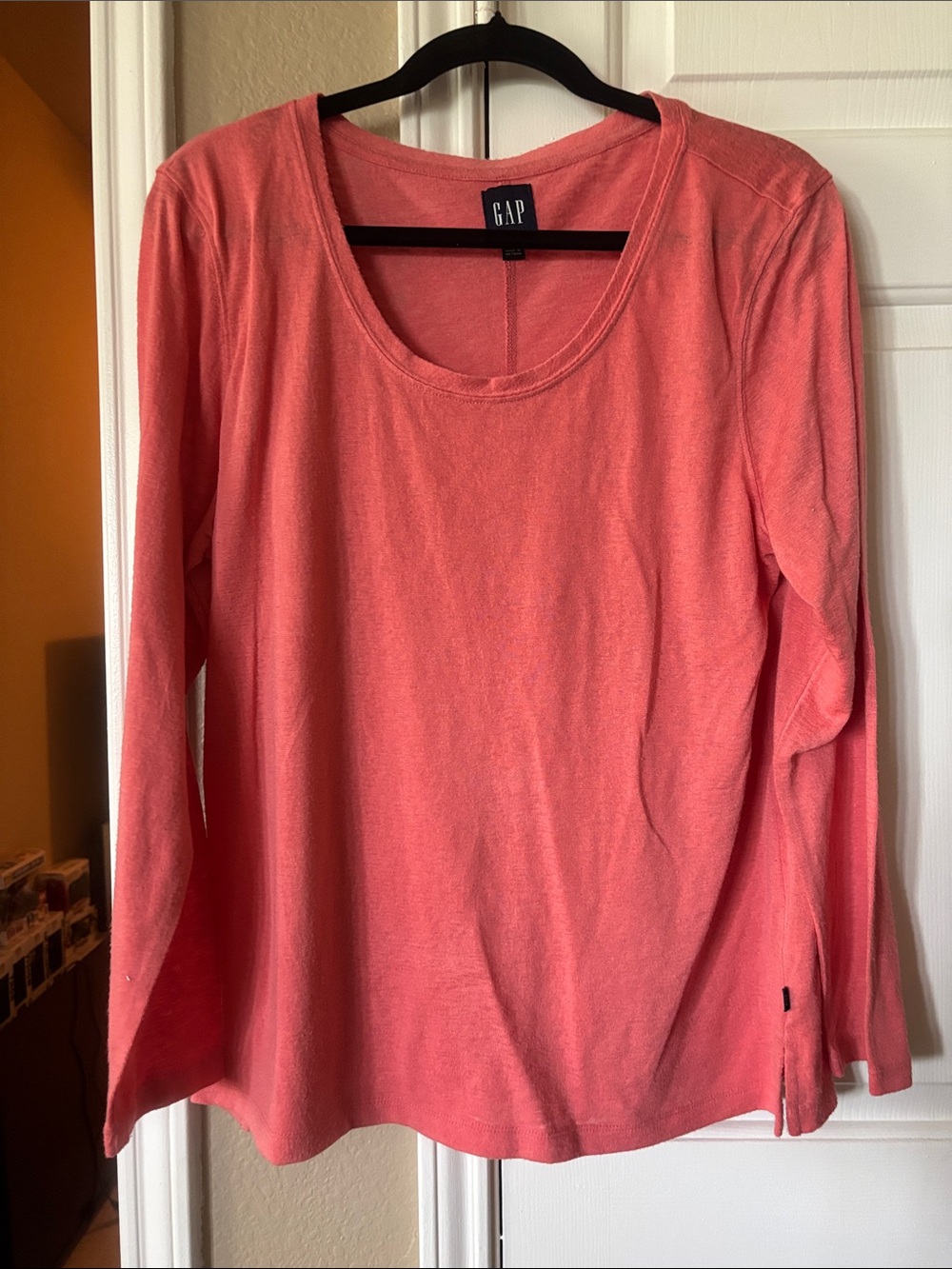 GAP Coral Long Sleeve Scoop Neck Tee